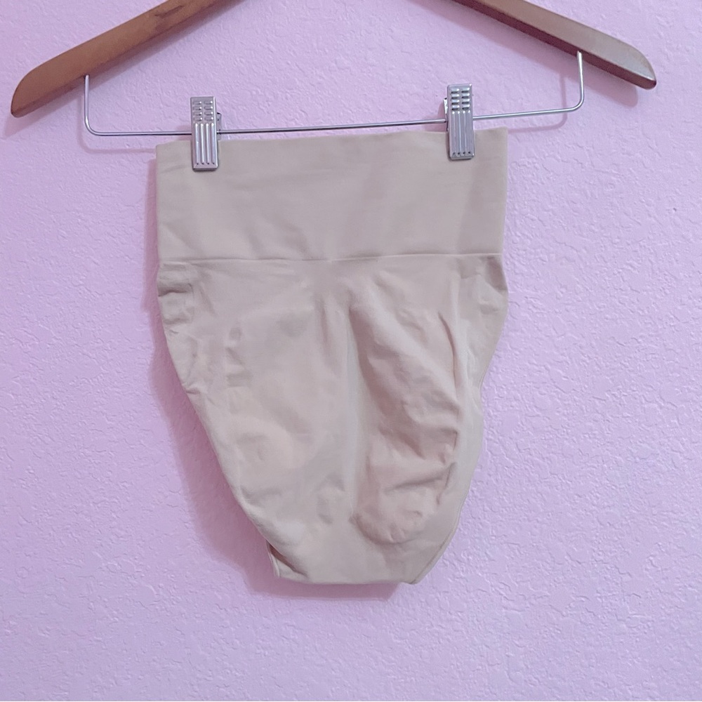 NWOT SKIMS Core Control Brief - L/XL - Picture 7 of 7